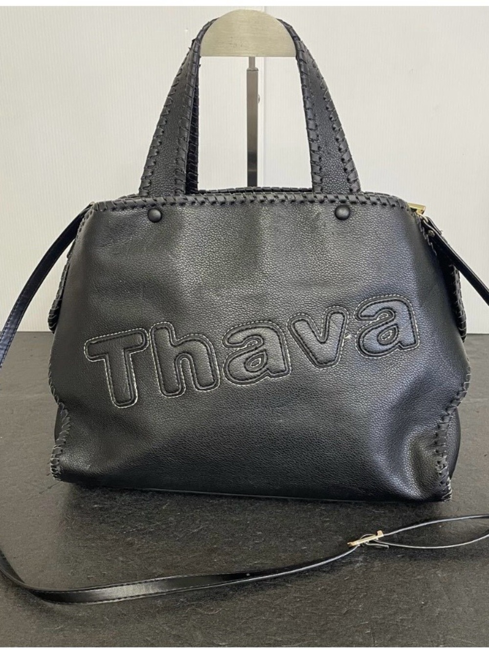 Samantha Thavasa Black Leather 'Thava' Shoulder Bag